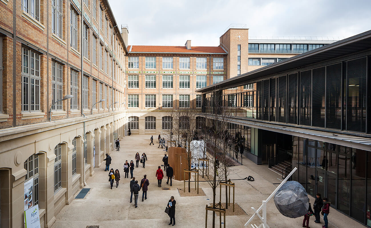Vue sur la cours intérieure de l'école Boulle
